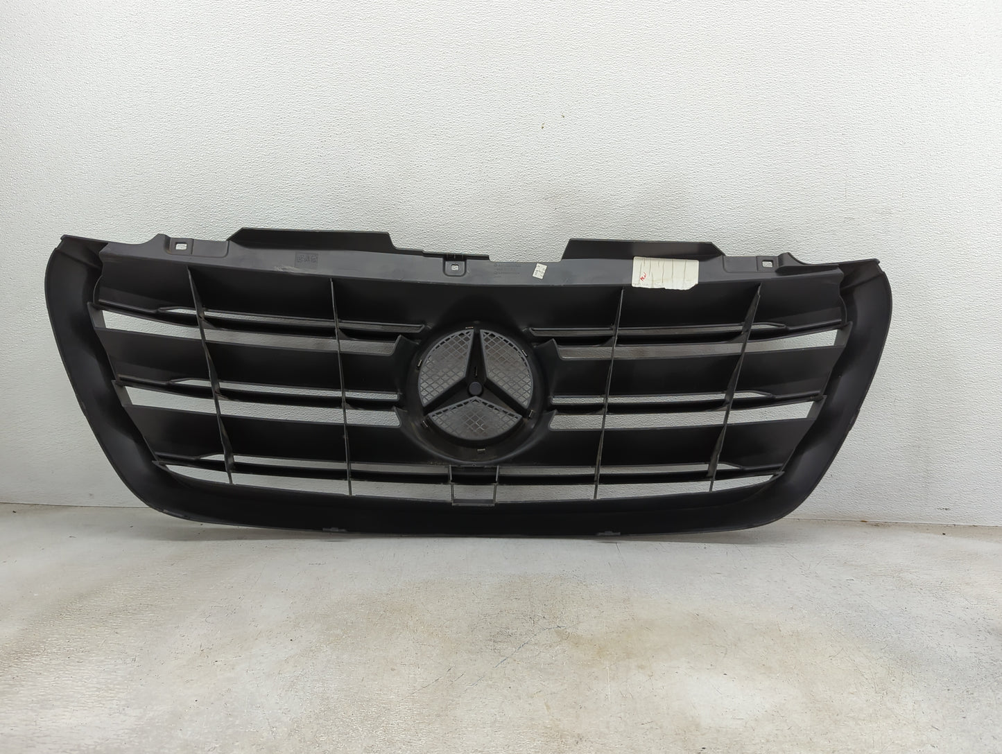 Mercedes-benz Sprinter 3500 Front Grille Bumper Not Included - Oemusedautoparts1.com