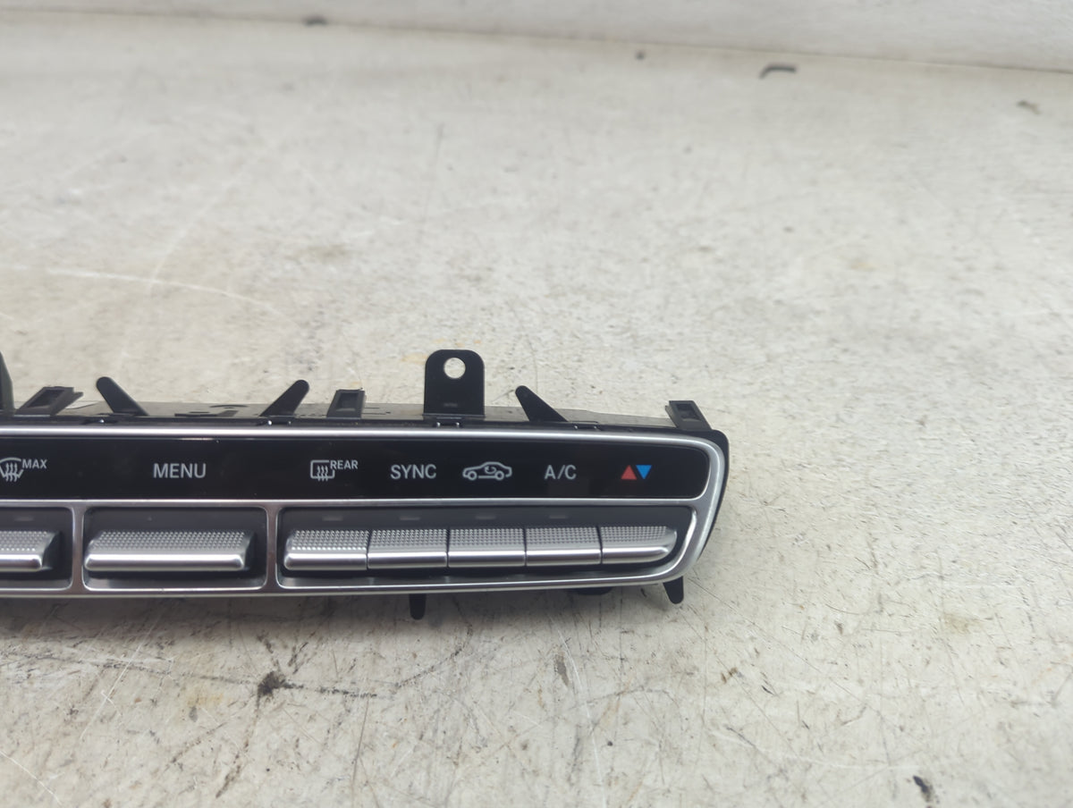2022 Mercedes Glc300 Climate Control Module Temperature AC/Heater Replacement P/N:A2059054215 A2C1600240104 Fits Fits 2020 2