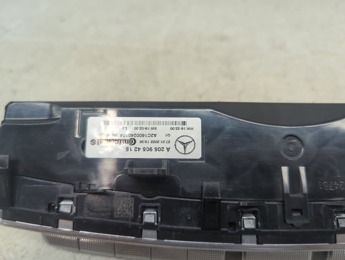 2022 Mercedes Glc300 Climate Control Module Temperature AC/Heater Replacement P/N:A2059054215 A2C1600240104 Fits Fits 2020 2