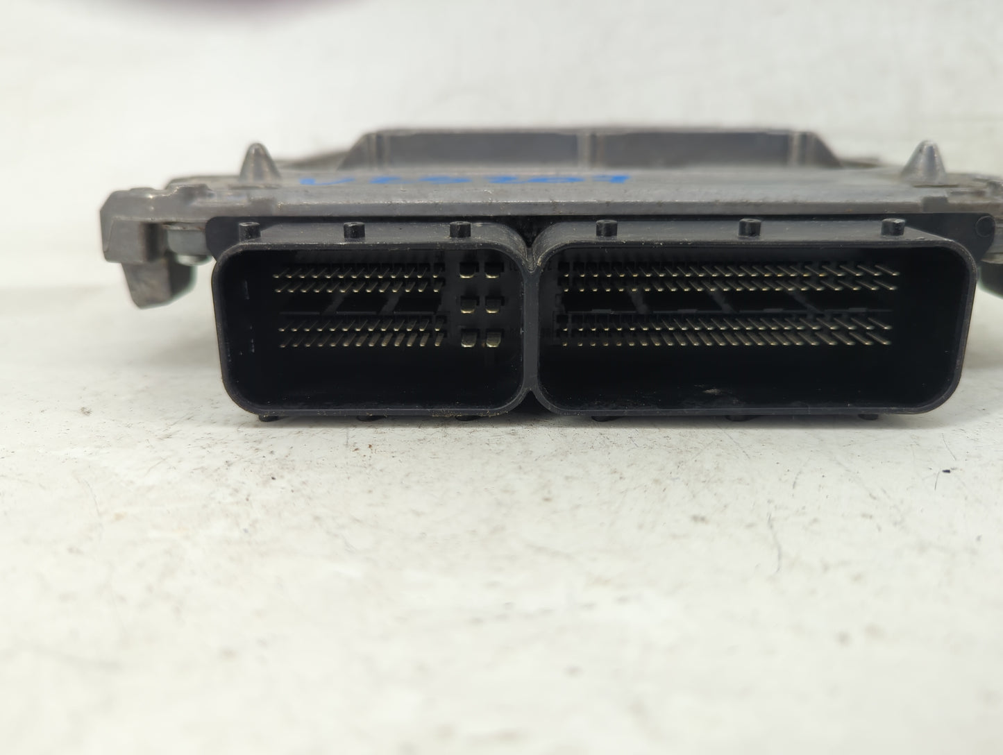 2022 Mercedes Mb2500 PCM Engine Control Computer ECU ECM PCU OEM P/N:A 274 900 16 00 A 274 901 16 00 Fits OEM Used Auto Part