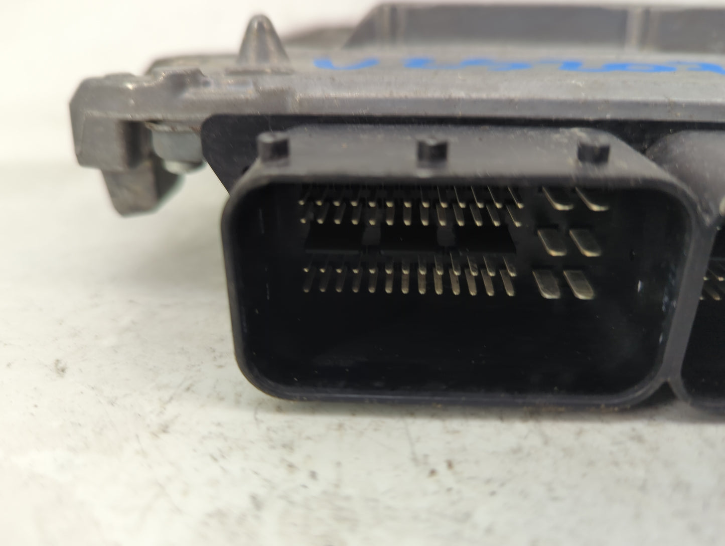 2022 Mercedes Mb2500 PCM Engine Control Computer ECU ECM PCU OEM P/N:A 274 900 16 00 A 274 901 16 00 Fits OEM Used Auto Part
