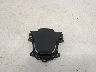 compare product 2022 Mercedes Sclass Radio AM FM Cd Player Receiver Replacement P/N:A2236800003 Fits OEM Used Auto Parts