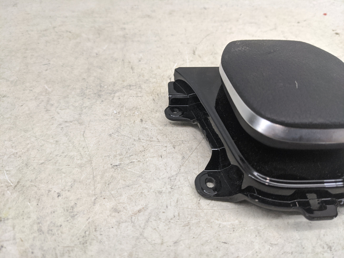 2022 Mercedes Sclass Radio AM FM Cd Player Receiver Replacement P/N:A2236800003 Fits OEM Used Auto Parts - Oemusedautoparts1