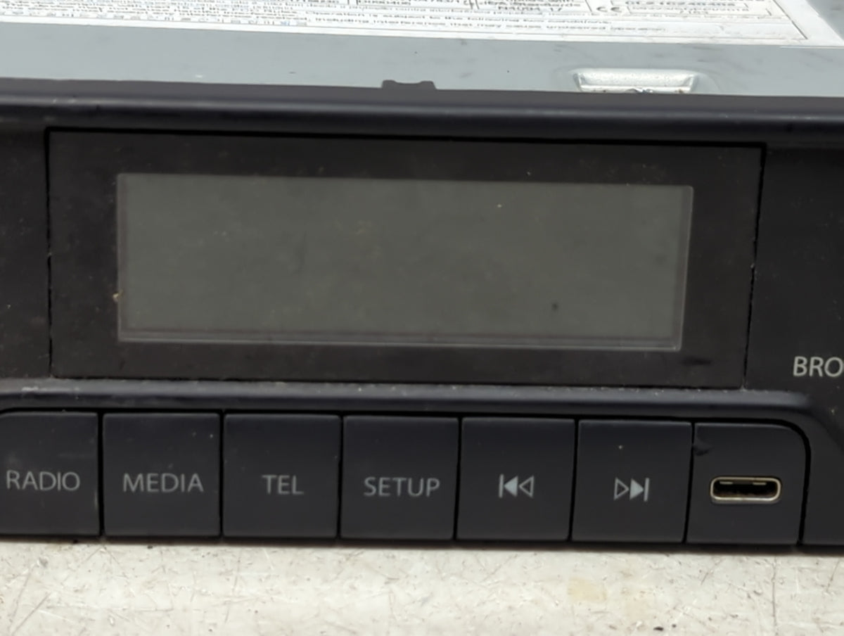 2022 Mercedes Sprinter 1500 Radio AM FM Cd Player Receiver Replacement P/N:A9078200201 VS30 Fits OEM Used Auto Parts - Oemus