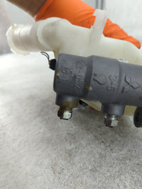2018-2018 Mitsubishi Eclipse Cross Brake Master Cylinder 1512024 - Oemusedautoparts1.com
