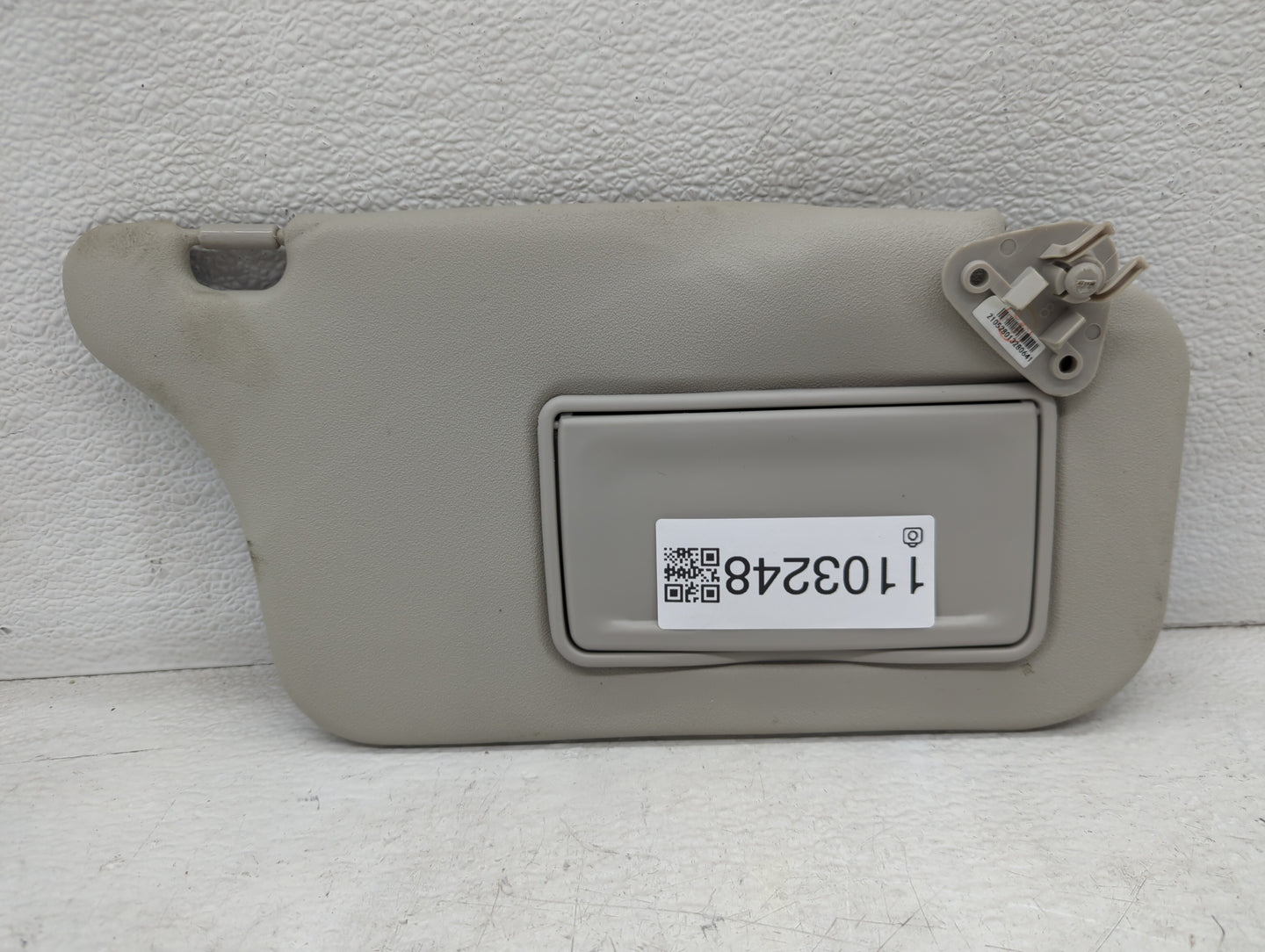 2022 Mitsubishi Mirage Sun Visor Shade Replacement Passenger Right Mirror Fits OEM Used Auto Parts - Oemusedautoparts1.com