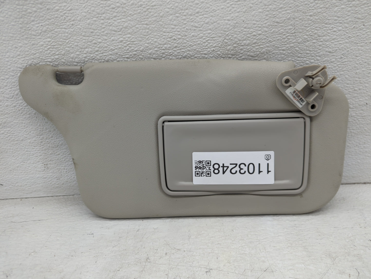 2022 Mitsubishi Mirage Sun Visor Shade Replacement Passenger Right Mirror Fits OEM Used Auto Parts - Oemusedautoparts1.com