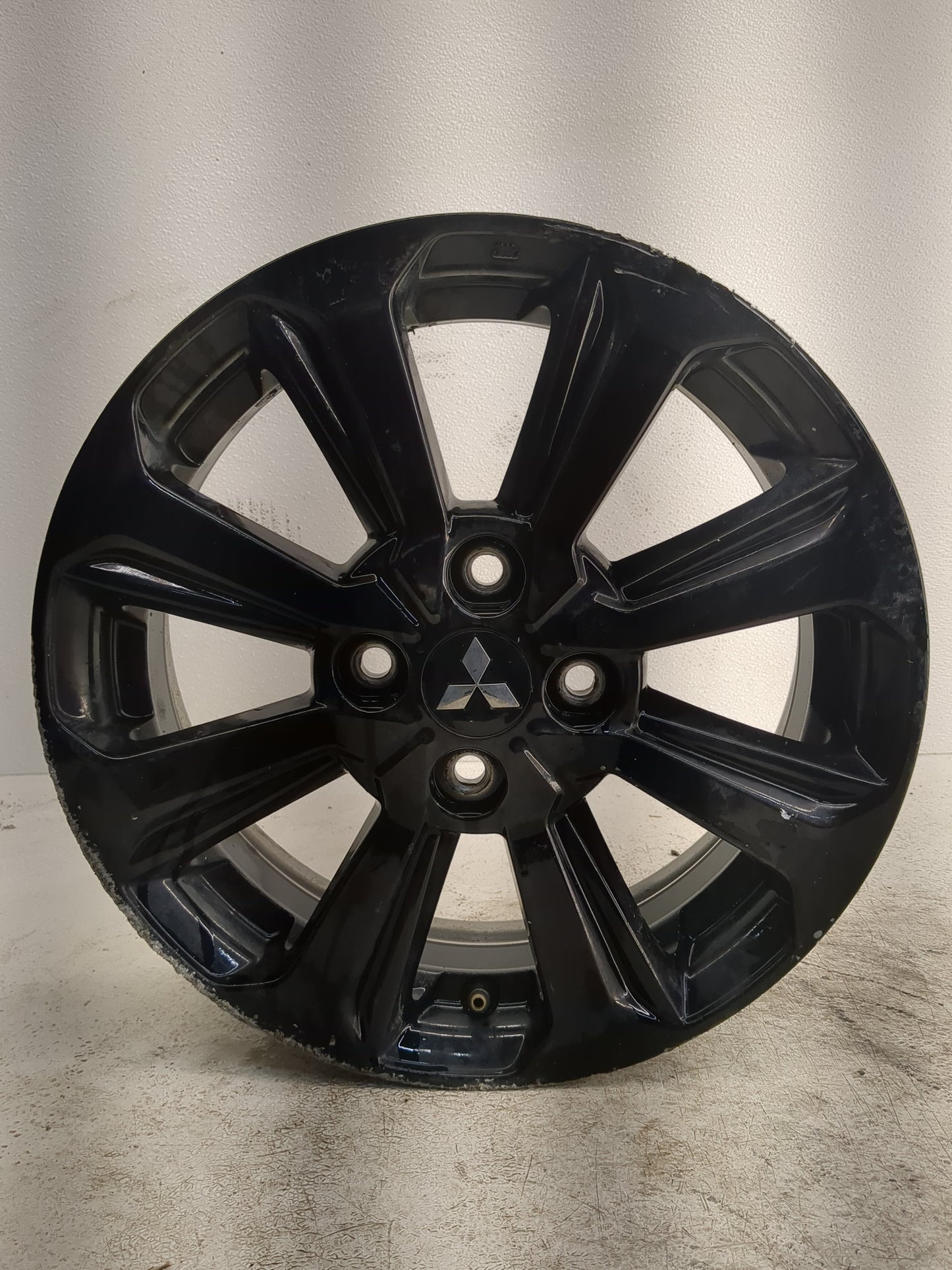 2021-2022 Mitsubishi Mirage Oem Wheel Rim - Oemusedautoparts1.com