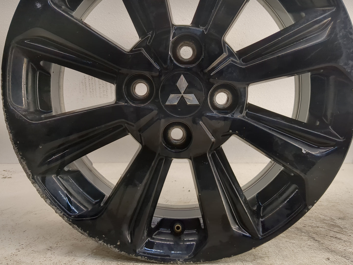 2021-2022 Mitsubishi Mirage Oem Wheel Rim - Oemusedautoparts1.com
