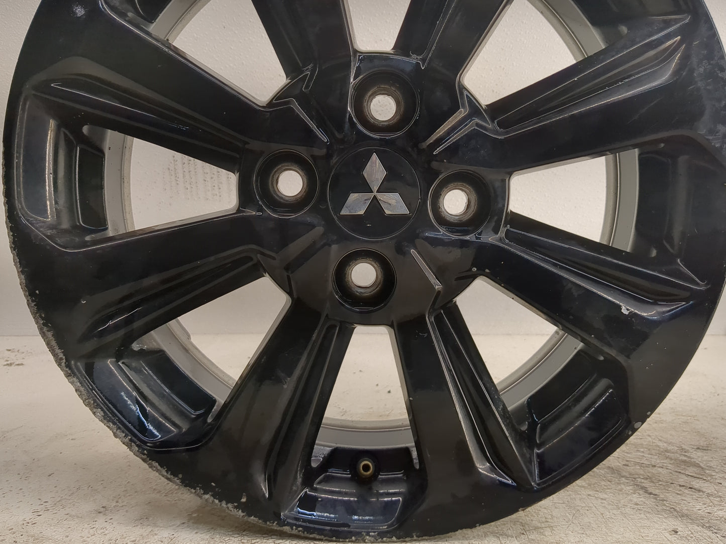 2021-2022 Mitsubishi Mirage Oem Wheel Rim - Oemusedautoparts1.com