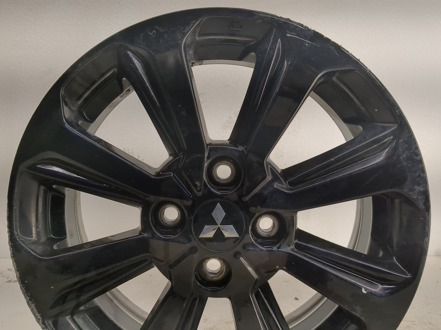 2021-2022 Mitsubishi Mirage Oem Wheel Rim - Oemusedautoparts1.com