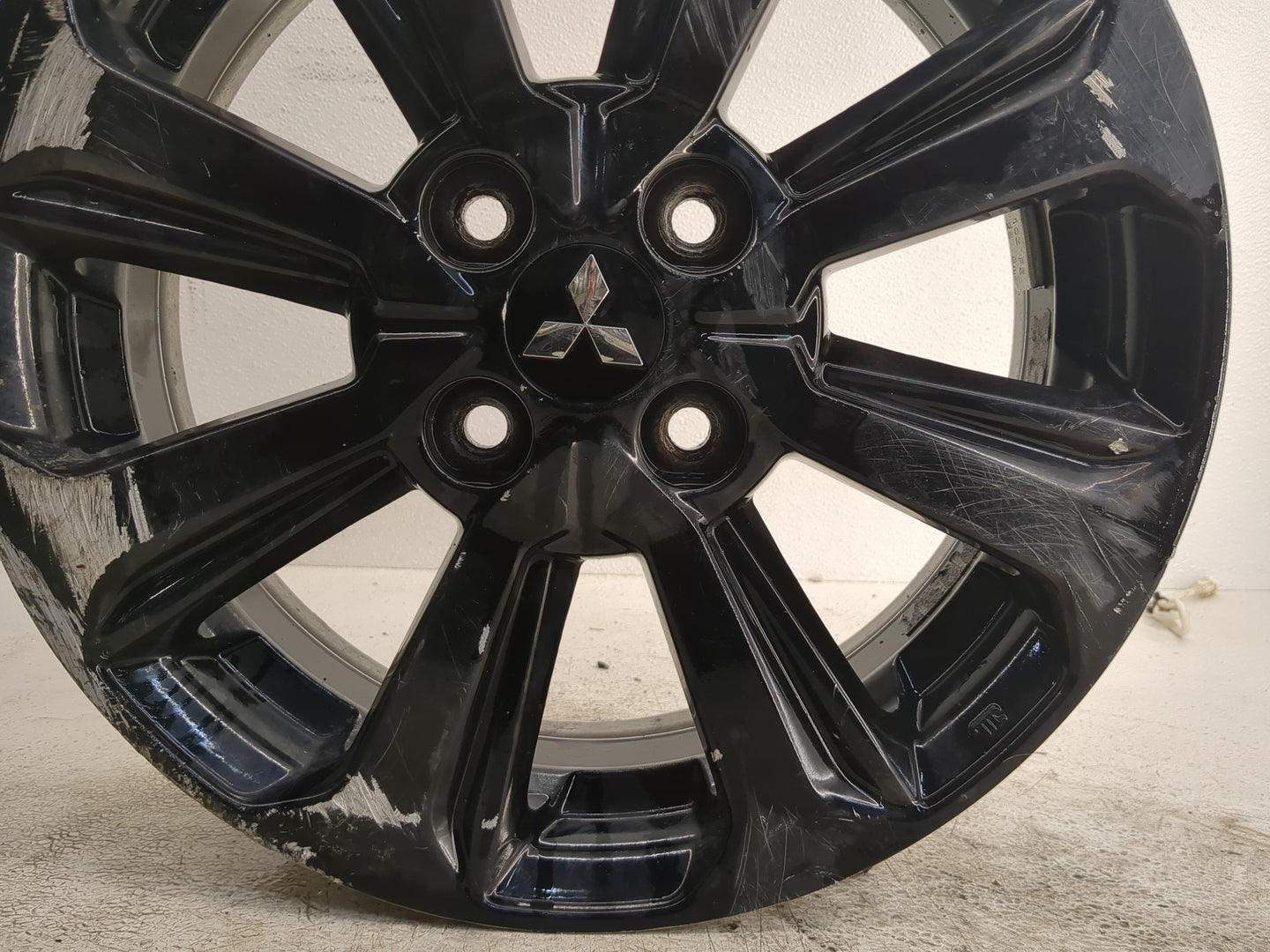 2021-2022 Mitsubishi Mirage Oem Wheel Rim - Oemusedautoparts1.com