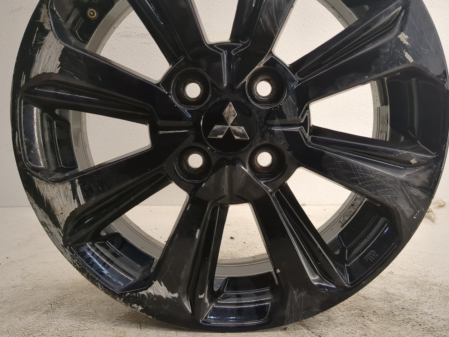 2021-2022 Mitsubishi Mirage Oem Wheel Rim - Oemusedautoparts1.com