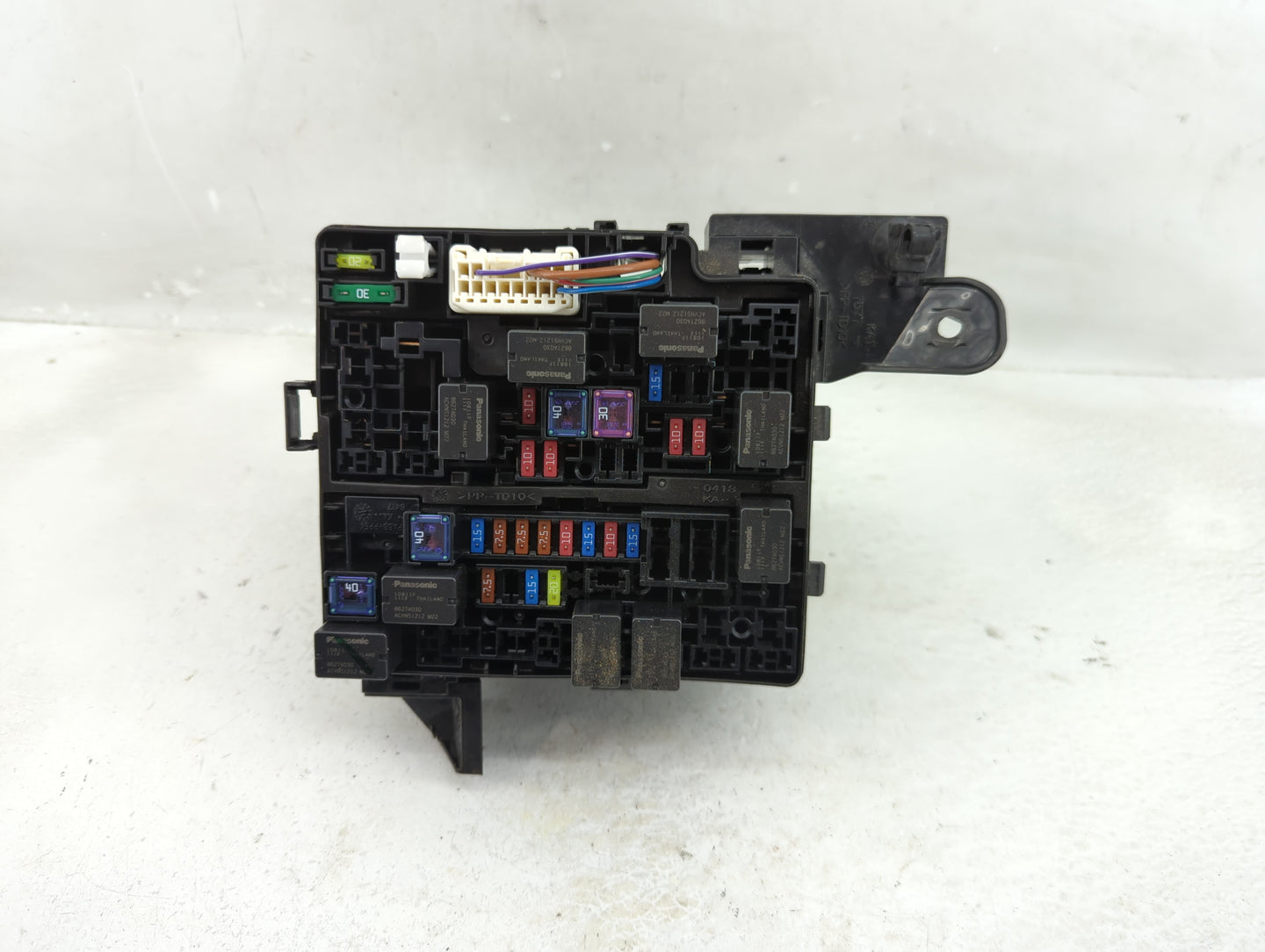 2014 Mitsubishi Mirage Fusebox Fuse Box Panel Relay Module Fits OEM Used Auto Parts - Oemusedautoparts1.com