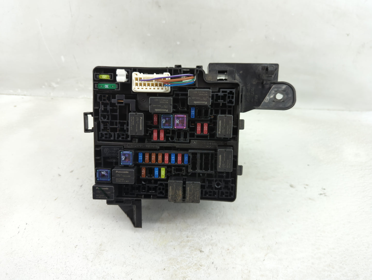 2014 Mitsubishi Mirage Fusebox Fuse Box Panel Relay Module Fits OEM Used Auto Parts - Oemusedautoparts1.com