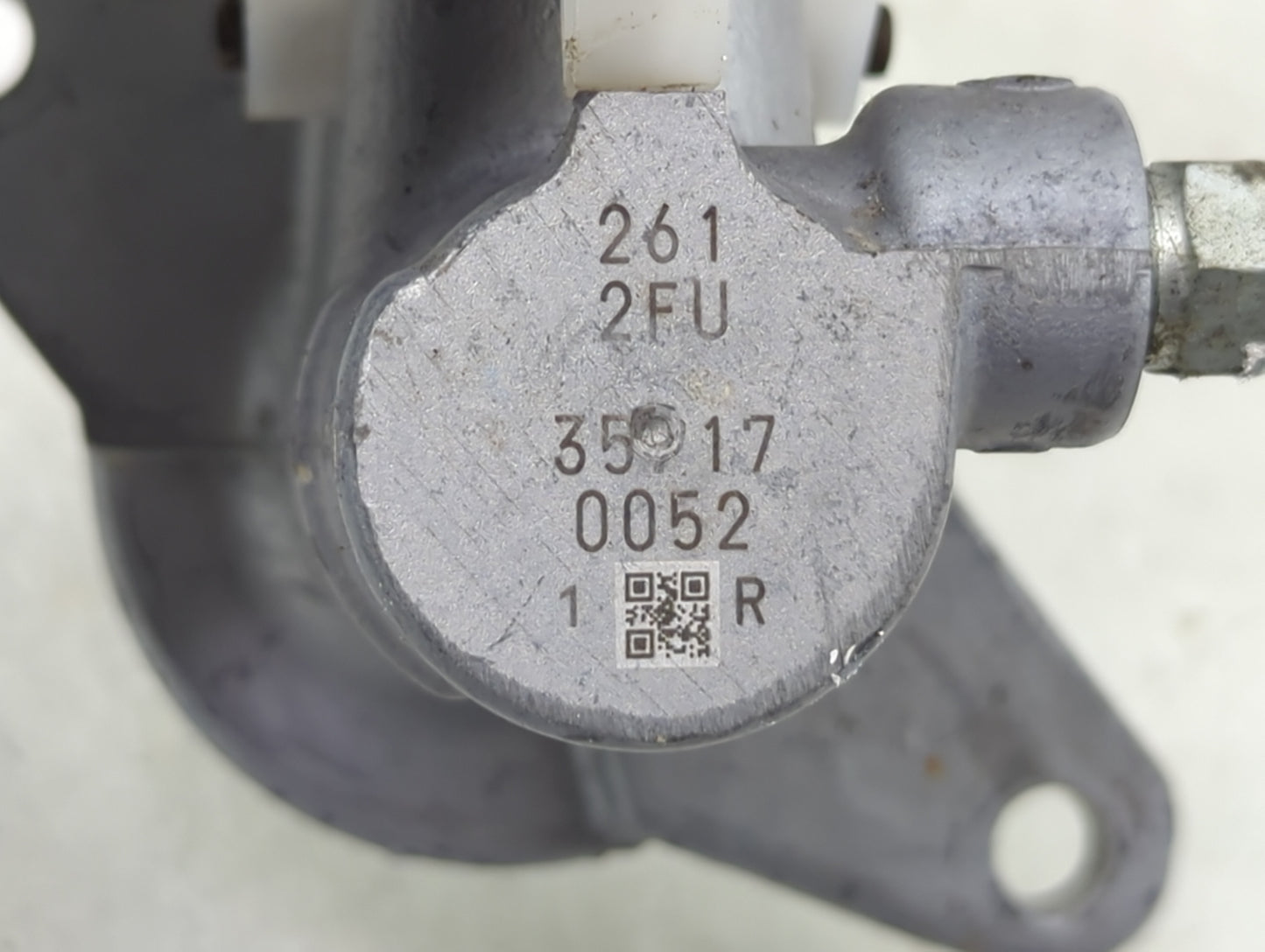 2014-2014 Mitsubishi Mirage Brake Master Cylinder 1490070 - Oemusedautoparts1.com