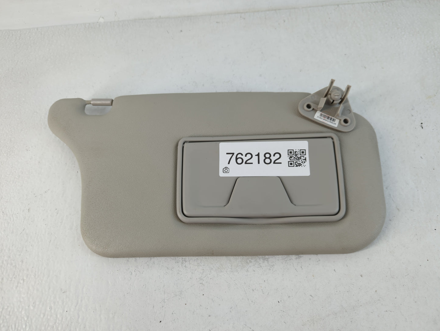 2022 Mitsubishi Mirage G4 Sun Visor Shade Replacement Passenger Right Mirror Fits OEM Used Auto Parts - Oemusedautoparts1.co