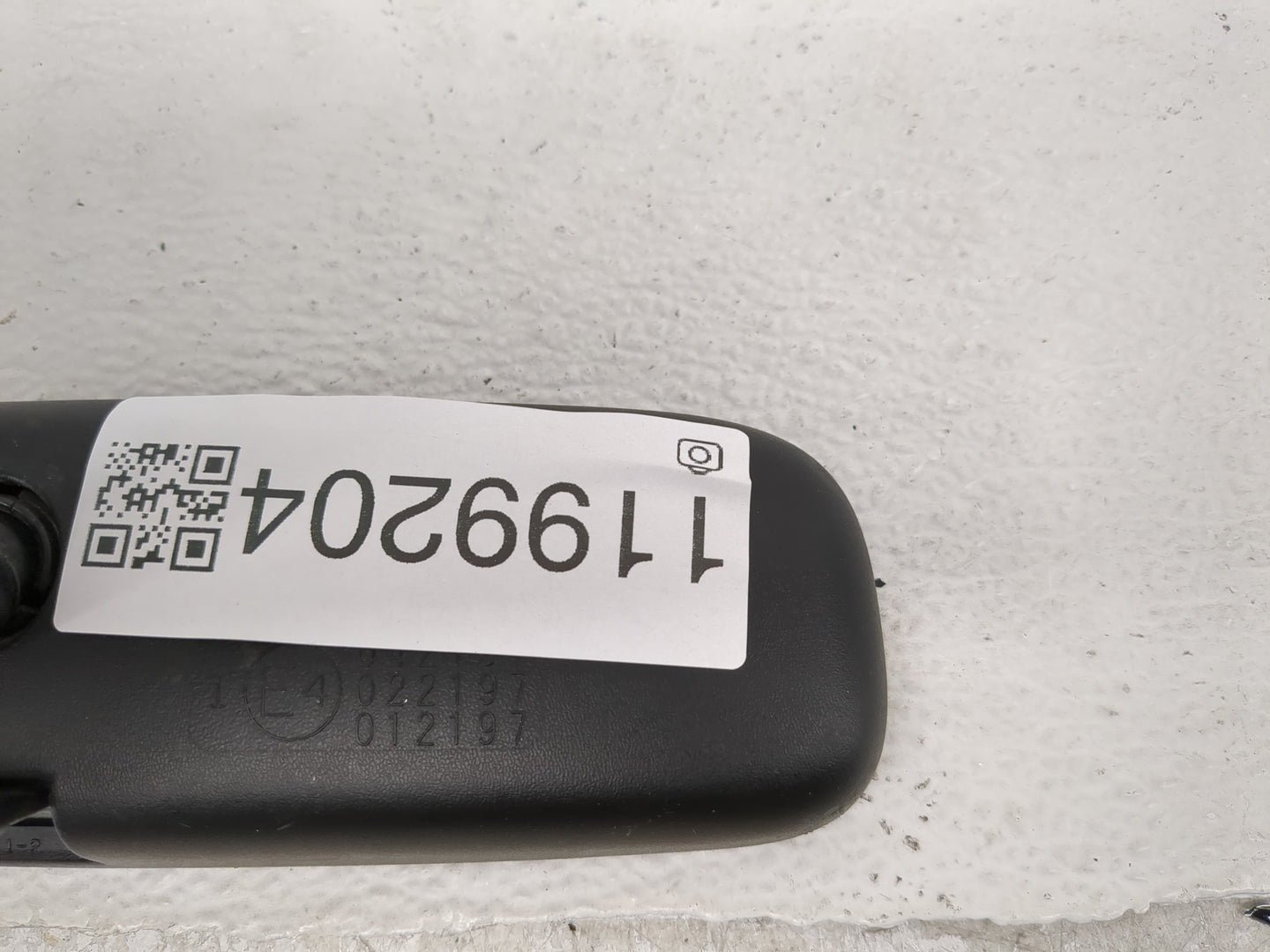 2022 Mitsubishi Outlander Interior Rear View Mirror Replacement OEM P/N:E4012197 E4022197 Fits OEM Used Auto Parts - Oemused