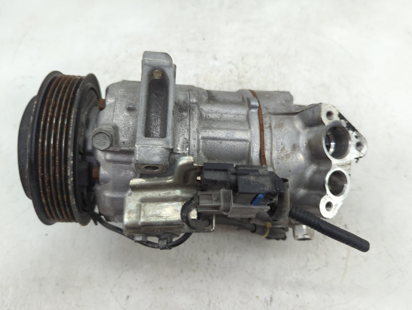 2022 Mitsubishi Outlander Air Conditioning A/c Ac Compressor Oem - Oemusedautoparts1.com