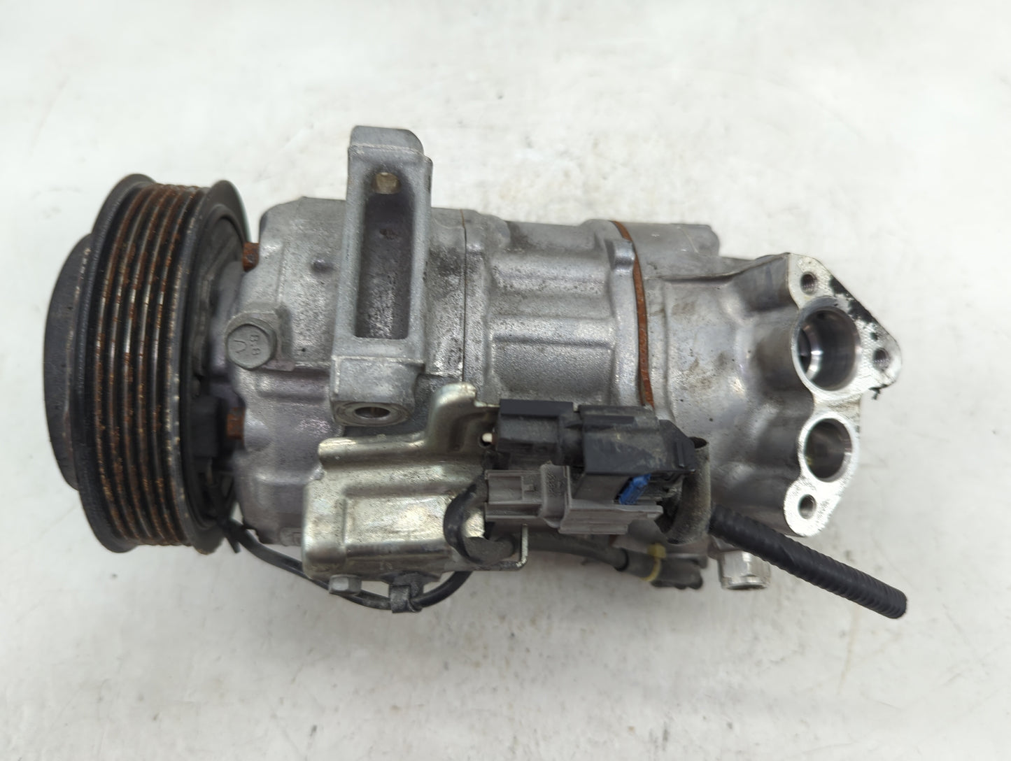 2022 Mitsubishi Outlander Air Conditioning A/c Ac Compressor Oem - Oemusedautoparts1.com