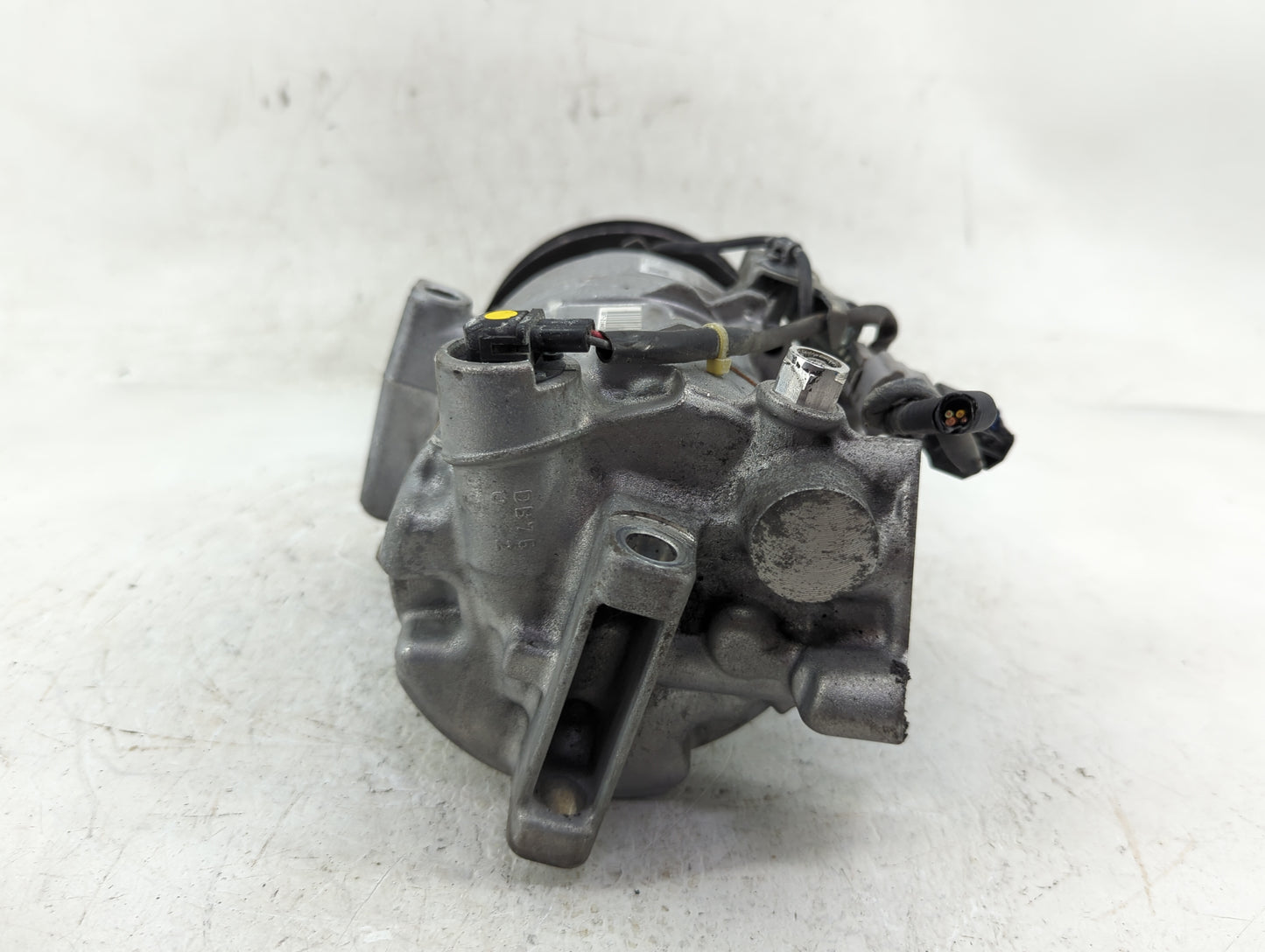 2022 Mitsubishi Outlander Air Conditioning A/c Ac Compressor Oem - Oemusedautoparts1.com