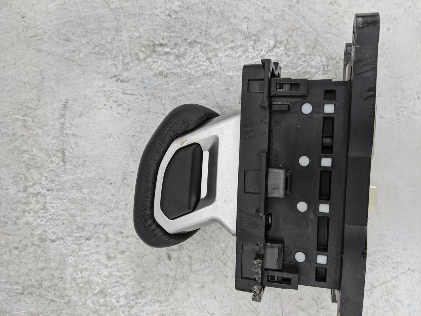 2022 Mitsubishi Outlander Floor Console Assembly Shifter Black - Oemusedautoparts1.com