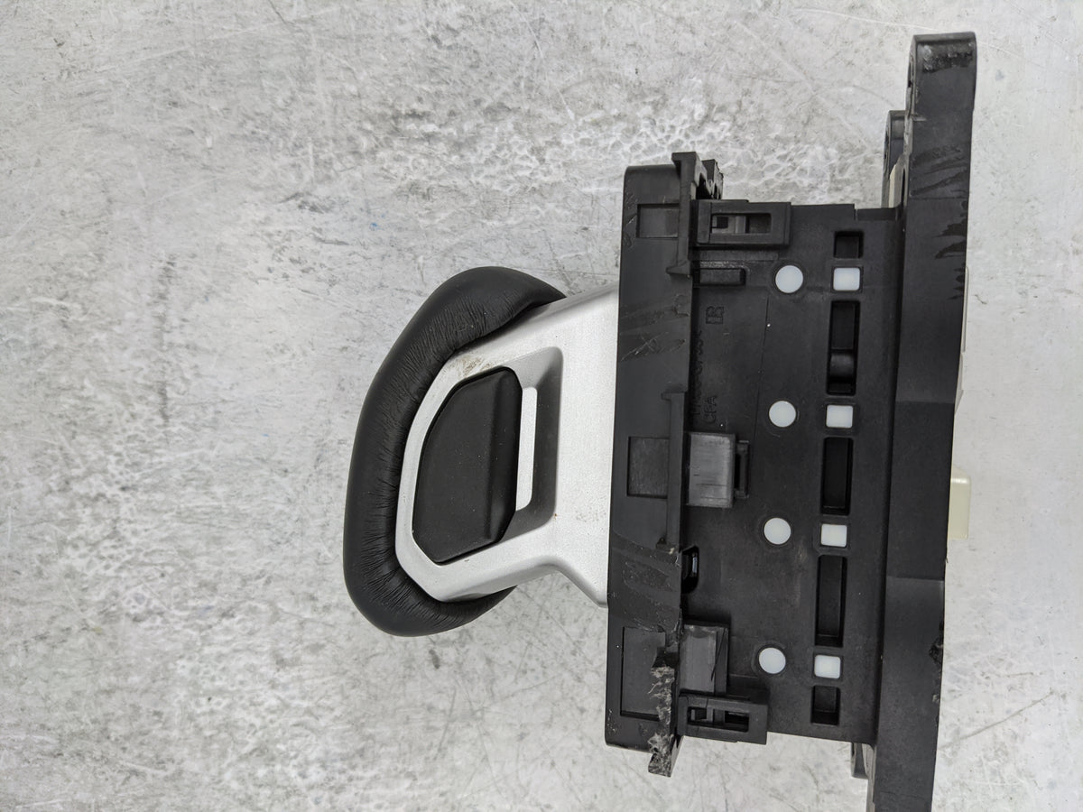 2022 Mitsubishi Outlander Floor Console Assembly Shifter Black - Oemusedautoparts1.com