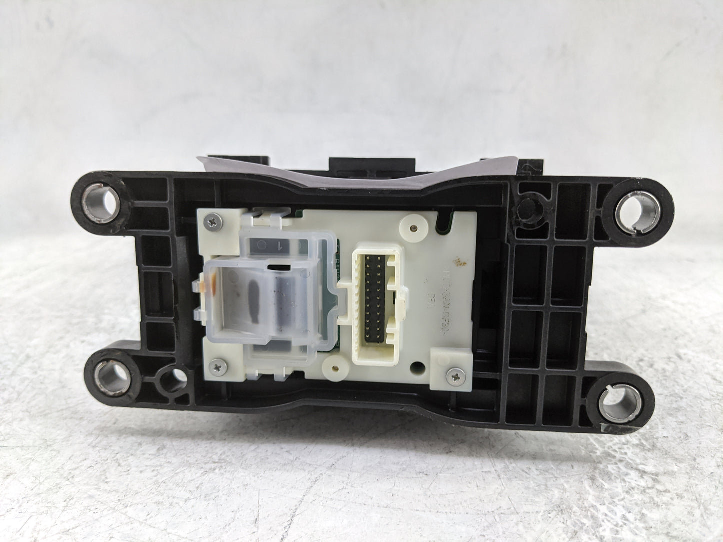 2022 Mitsubishi Outlander Floor Console Assembly Shifter Black - Oemusedautoparts1.com