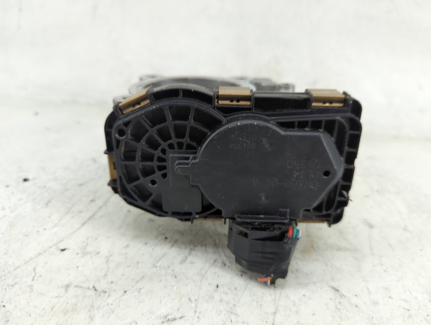 2022 Mitsubishi Outlander Throttle Body P/N:6RA60-01 A Fits OEM Used Auto Parts - Oemusedautoparts1.com