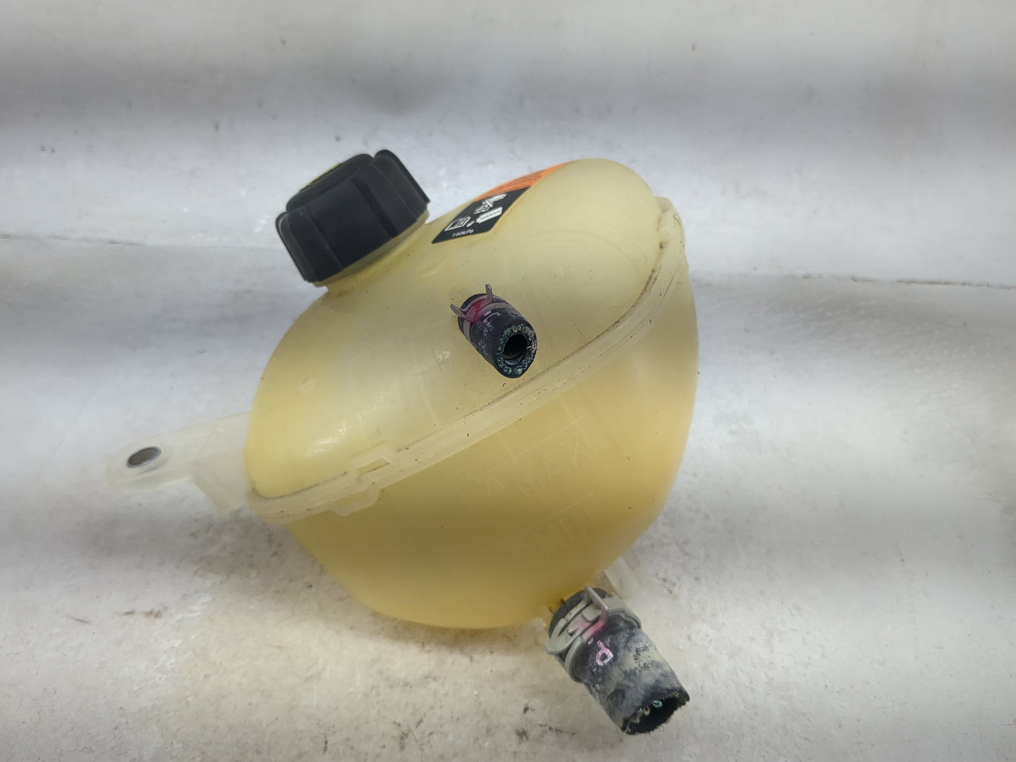 2022 Outlander Radiator Coolant Overflow Expansion Tank Bottle - Oemusedautoparts1.com