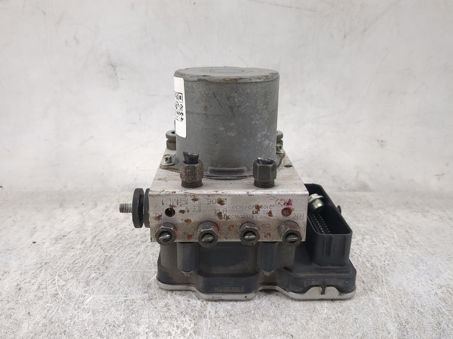 2022 Mitsubishi Outlander ABS Pump Control Module Replacement P/N:47660W004P Fits OEM Used Auto Parts - Oemusedautoparts1.co