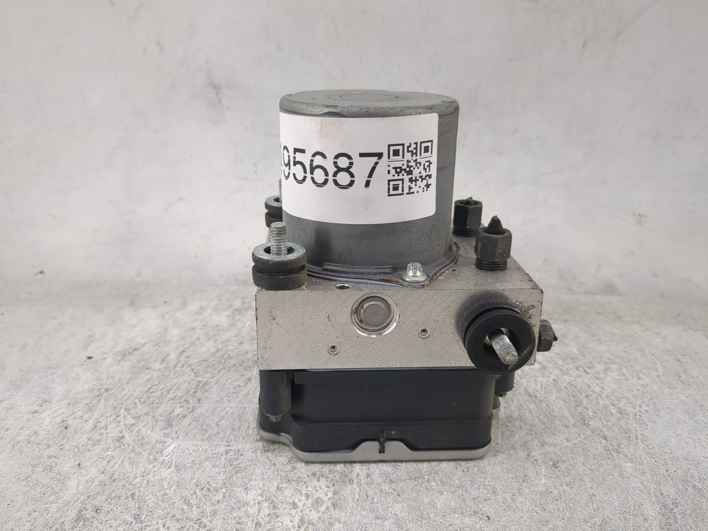 2022 Mitsubishi Outlander ABS Pump Control Module Replacement P/N:47660W004P Fits OEM Used Auto Parts - Oemusedautoparts1.co