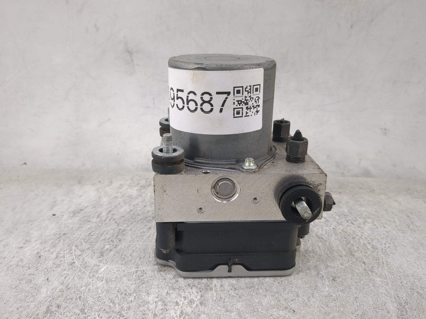 2022 Mitsubishi Outlander ABS Pump Control Module Replacement P/N:47660W004P Fits OEM Used Auto Parts - Oemusedautoparts1.co