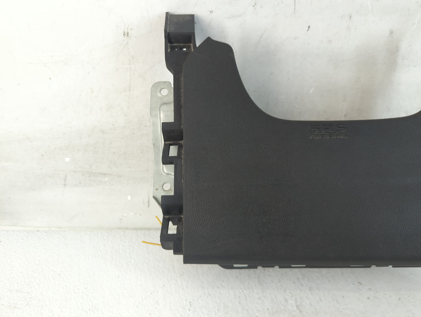 2016-2017 Mitsubishi Outlander Sport Air Bag Driver Left Steering Wheel Mounted P/N:638189307 Fits Fits 2016 2017 2018 OEM U