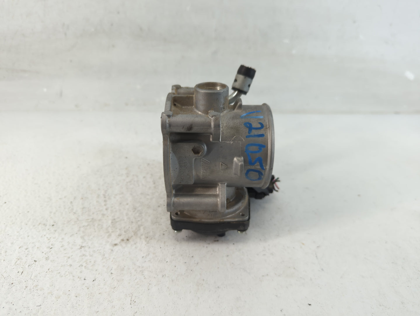 2013-2017 Mitsubishi Outlander Sport Throttle Body P/N:27140026 Fits Fits 2013 2014 2015 2016 2017 OEM Used Auto Parts - Oem