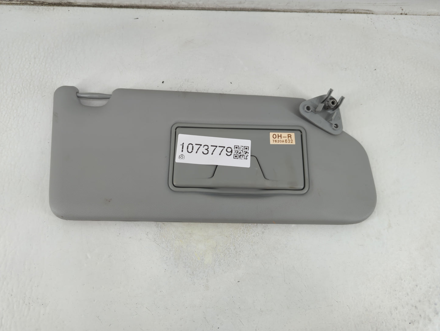 2022 Mitsubishi Outlander Sport Sun Visor Shade Replacement Passenger Right Mirror Fits OEM Used Auto Parts - Oemusedautopar