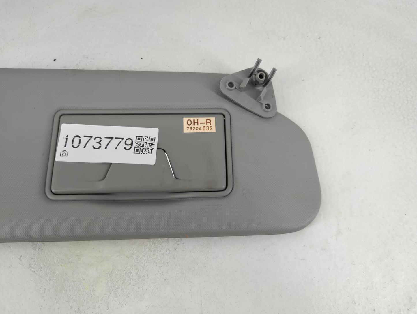2022 Mitsubishi Outlander Sport Sun Visor Shade Replacement Passenger Right Mirror Fits OEM Used Auto Parts - Oemusedautopar