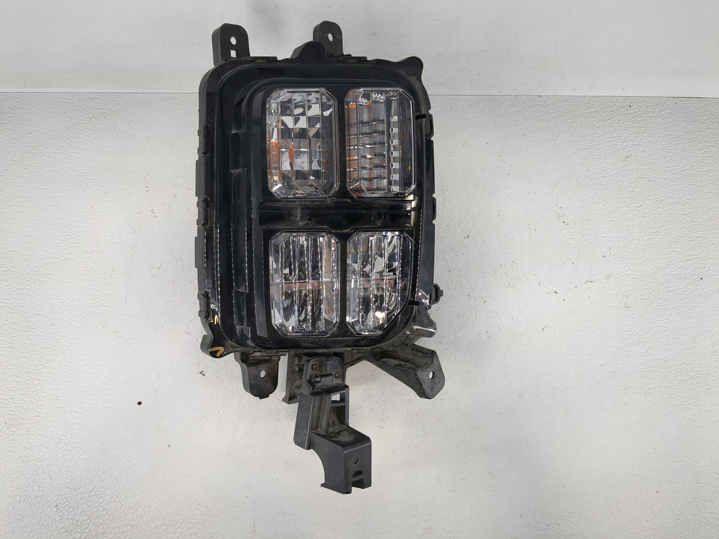 2020 Mitsubishi Outlander Sport Passenger Right Oem Front Light Lamp - Oemusedautoparts1.com