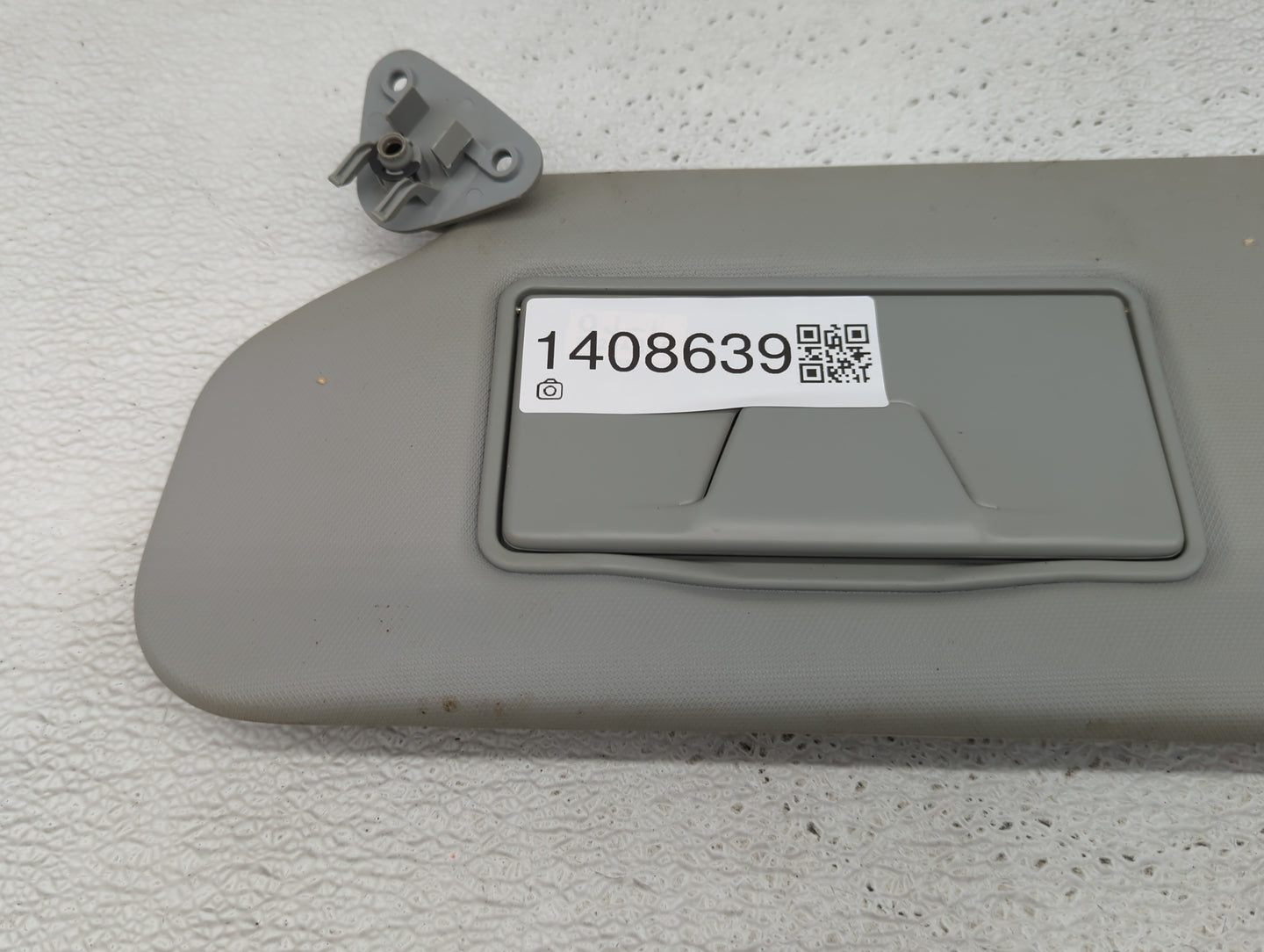 2022 Mitsubishi Rvr Sun Visor Shade Replacement Driver Left Mirror Fits OEM Used Auto Parts - Oemusedautoparts1.com