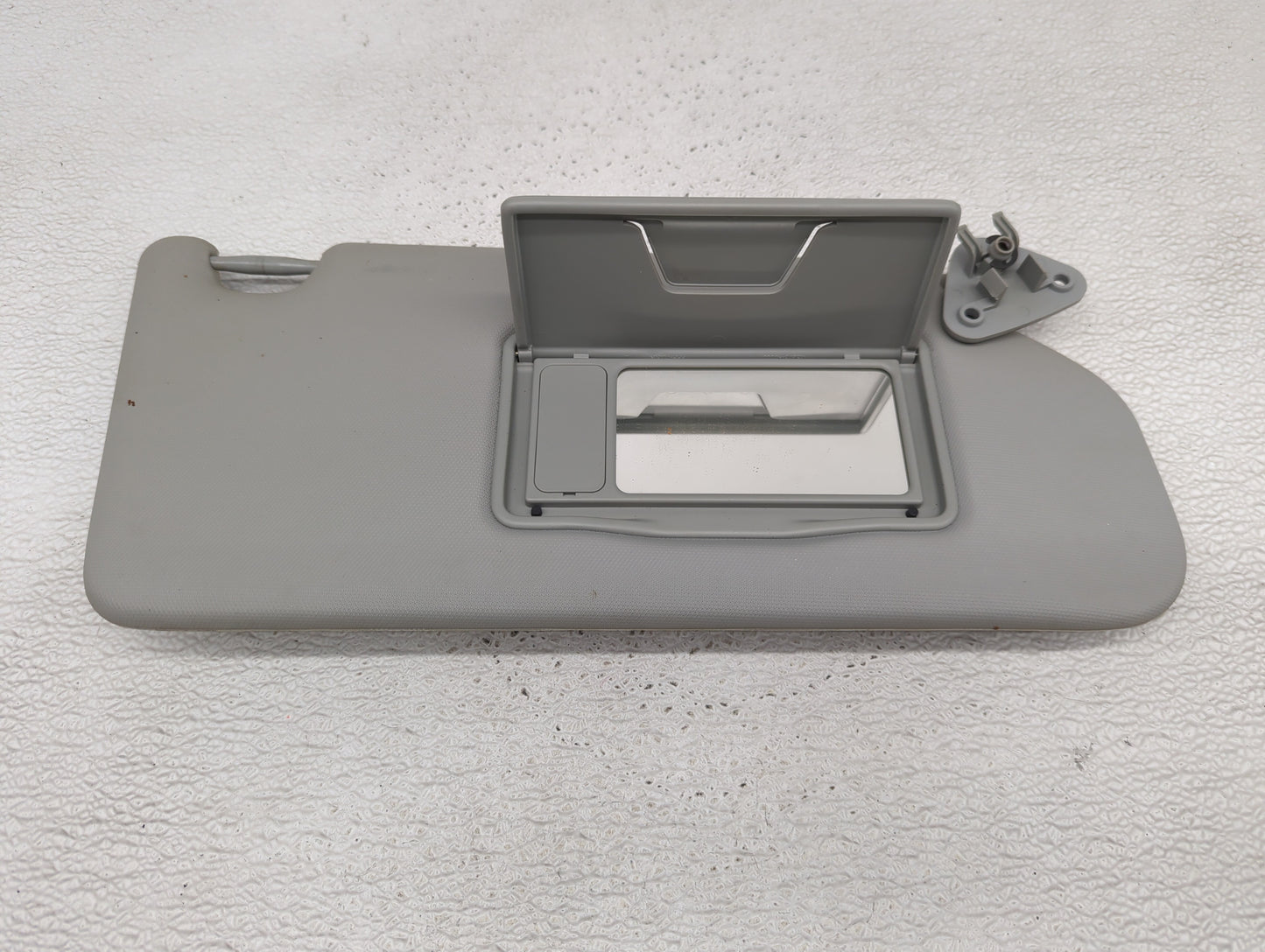 2022 Mitsubishi Rvr Sun Visor Shade Replacement Passenger Right Mirror Fits OEM Used Auto Parts - Oemusedautoparts1.com