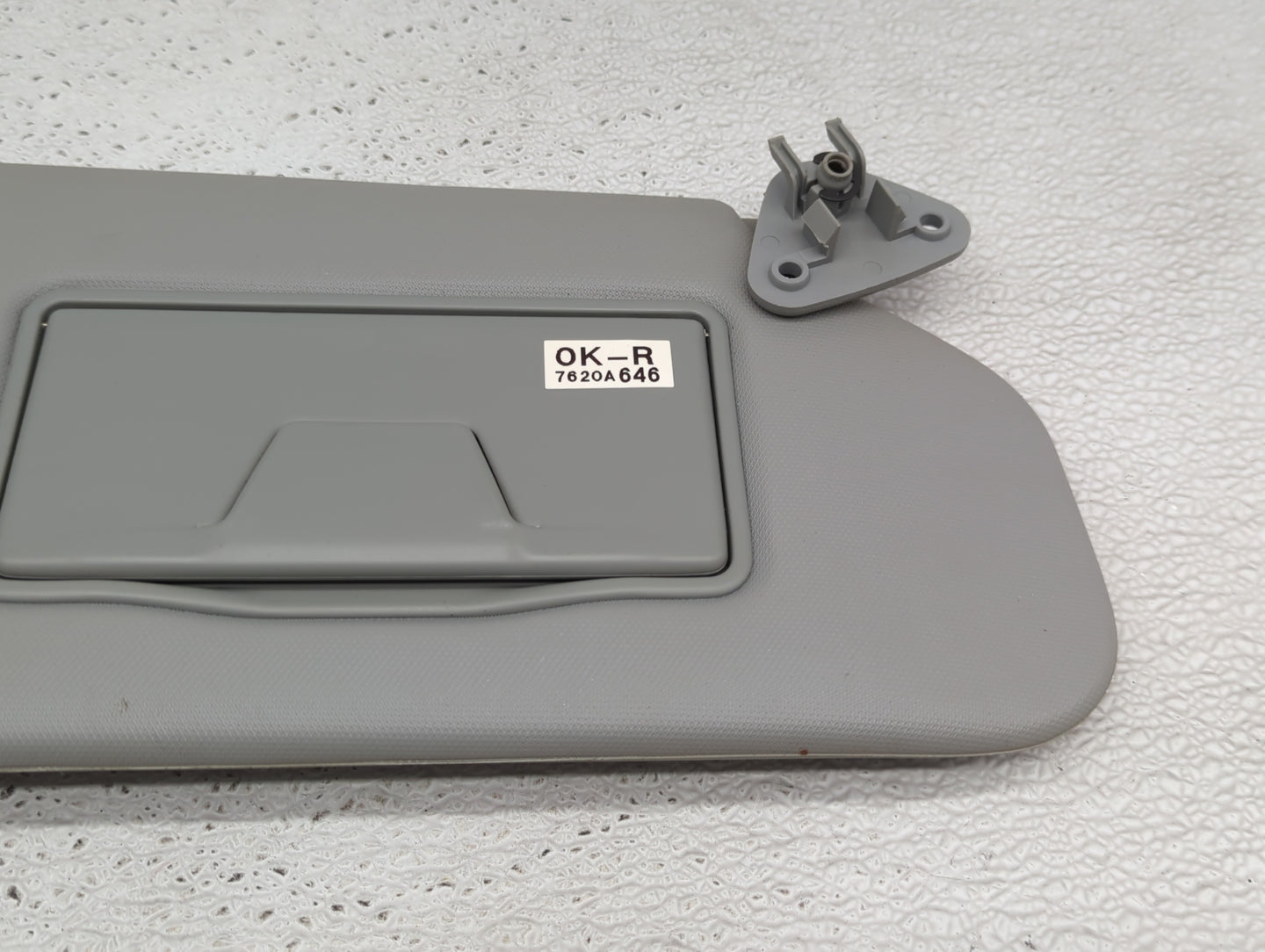 2022 Mitsubishi Rvr Sun Visor Shade Replacement Passenger Right Mirror Fits OEM Used Auto Parts - Oemusedautoparts1.com