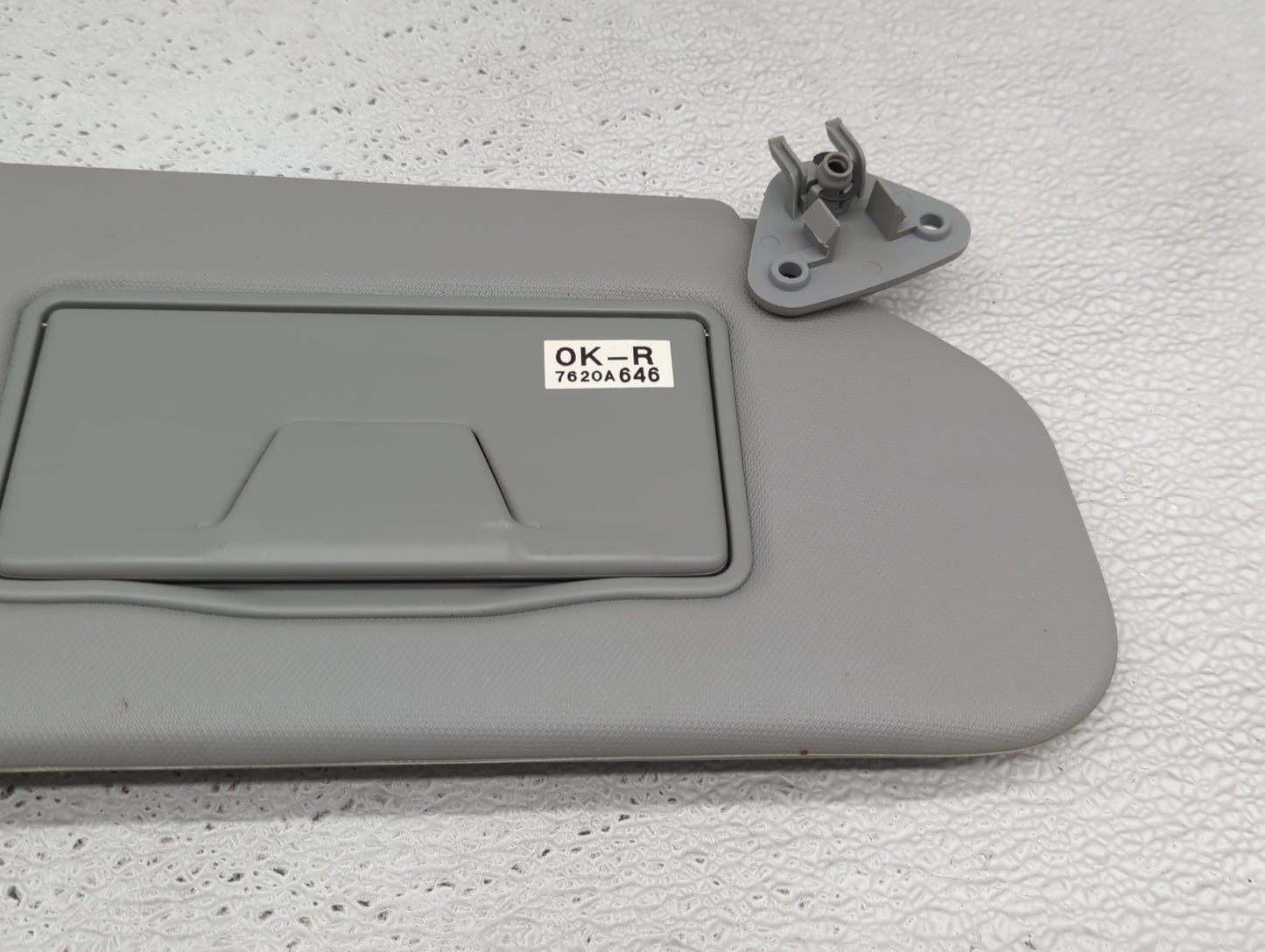 2022 Mitsubishi Rvr Sun Visor Shade Replacement Passenger Right Mirror Fits OEM Used Auto Parts - Oemusedautoparts1.com