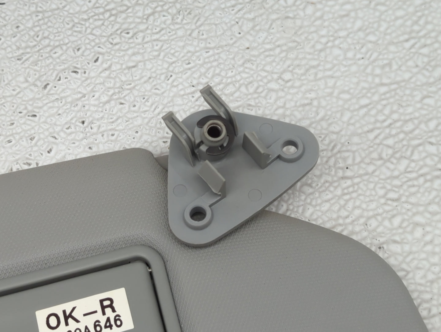 2022 Mitsubishi Rvr Sun Visor Shade Replacement Passenger Right Mirror Fits OEM Used Auto Parts - Oemusedautoparts1.com