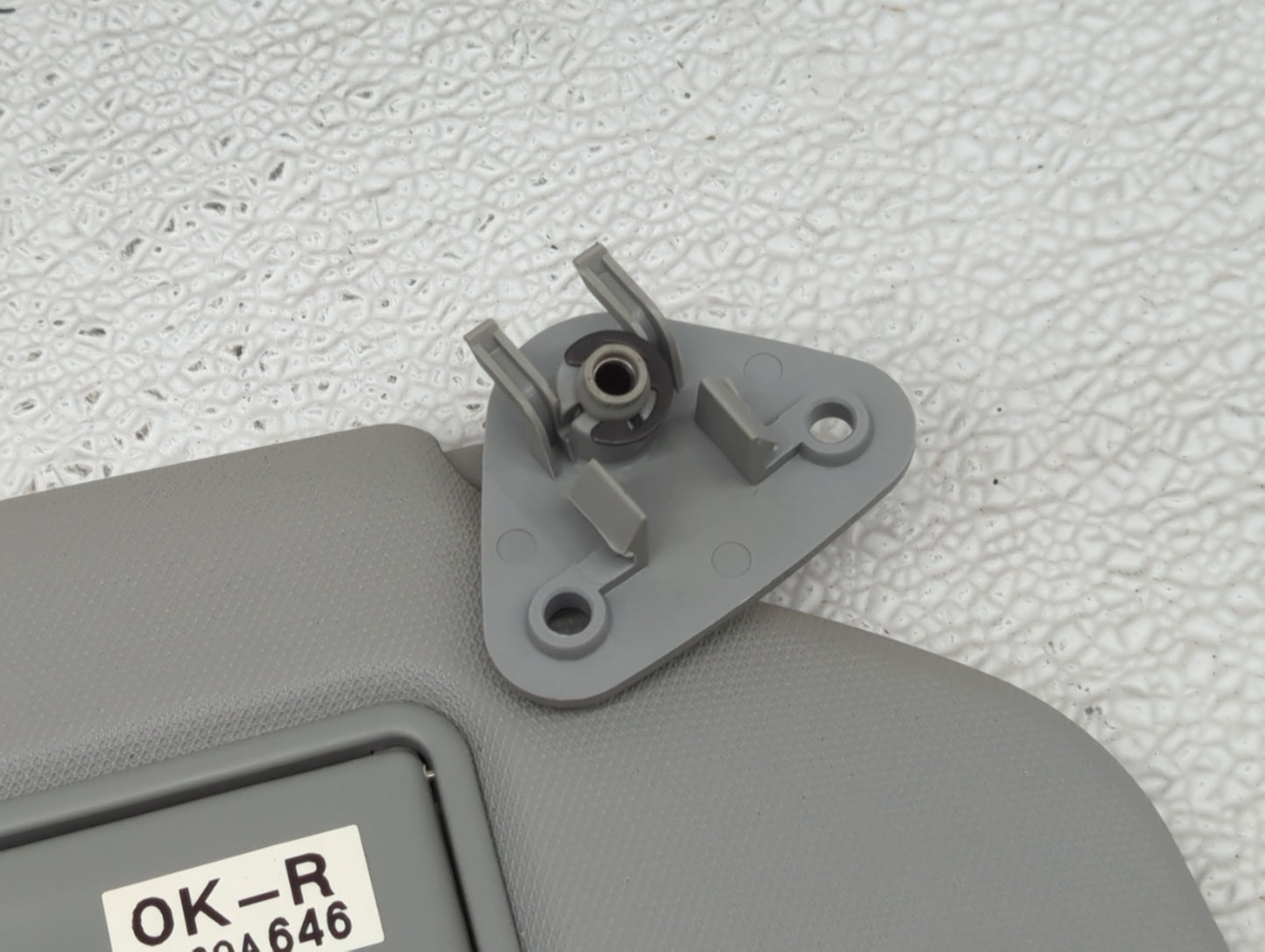 2022 Mitsubishi Rvr Sun Visor Shade Replacement Passenger Right Mirror Fits OEM Used Auto Parts - Oemusedautoparts1.com
