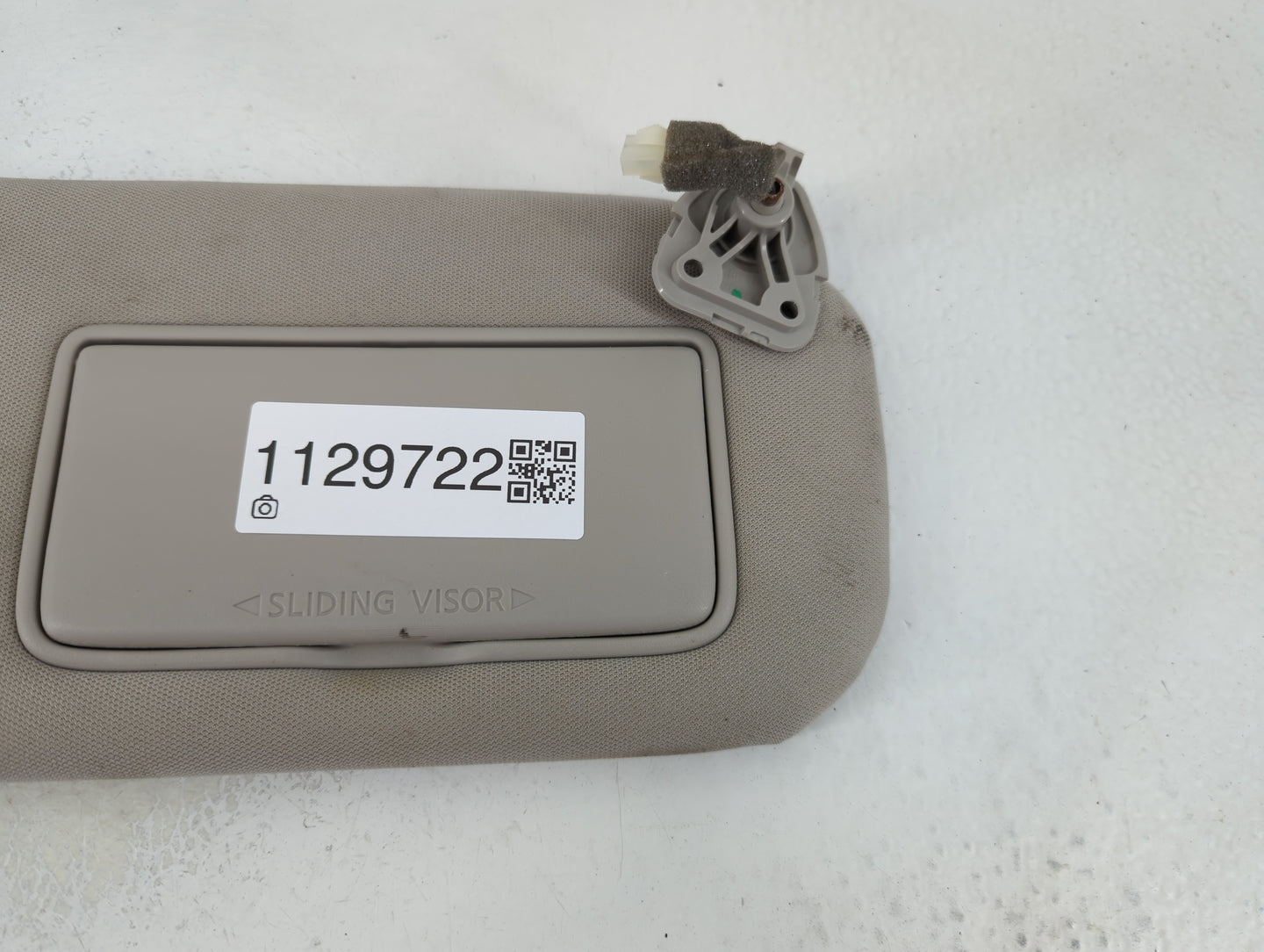 2021-2022 Nissan Altima Sun Visor Shade Replacement Passenger Right Mirror Fits Fits 2021 2022 OEM Used Auto Parts - Oemused