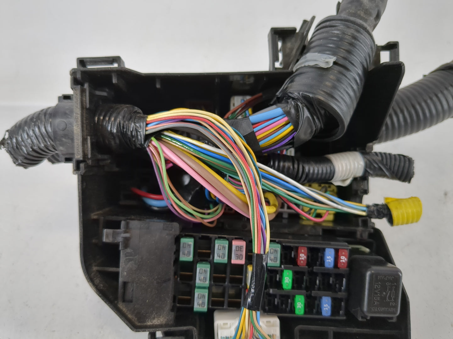 2019-2022 Nissan Altima Fusebox Fuse Box Panel Relay Module P/N:6CA0A Fits Fits 2019 2020 2021 2022 OEM Used Auto Parts - Oe