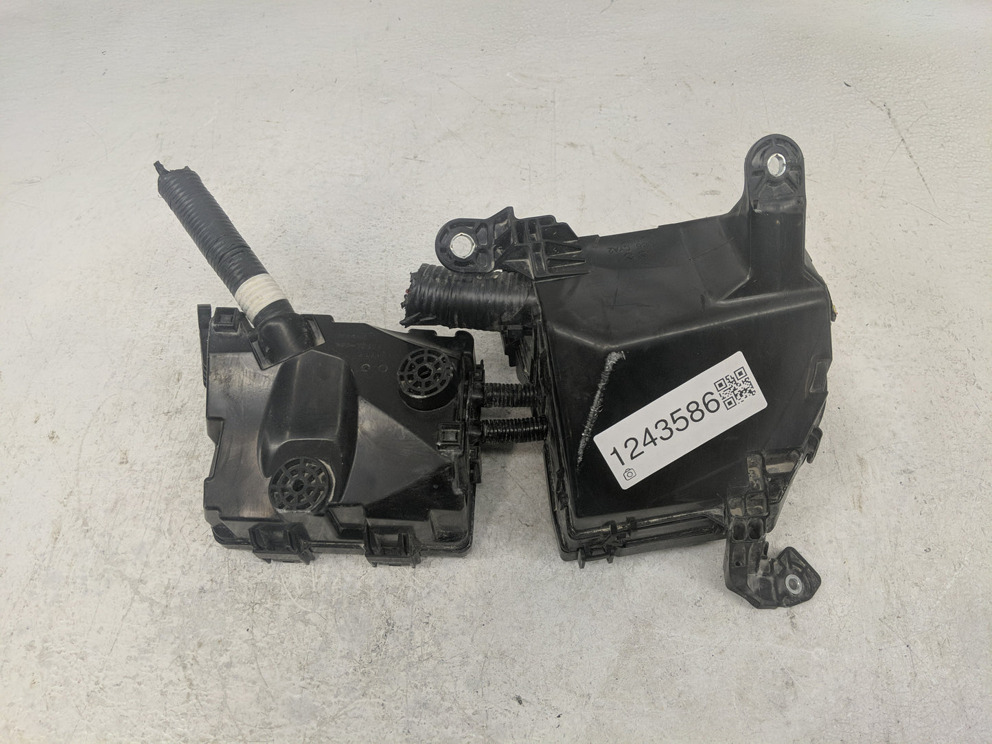 2022 Nissan Altima Fusebox Fuse Box Panel Relay Module Fits OEM Used Auto Parts - Oemusedautoparts1.com