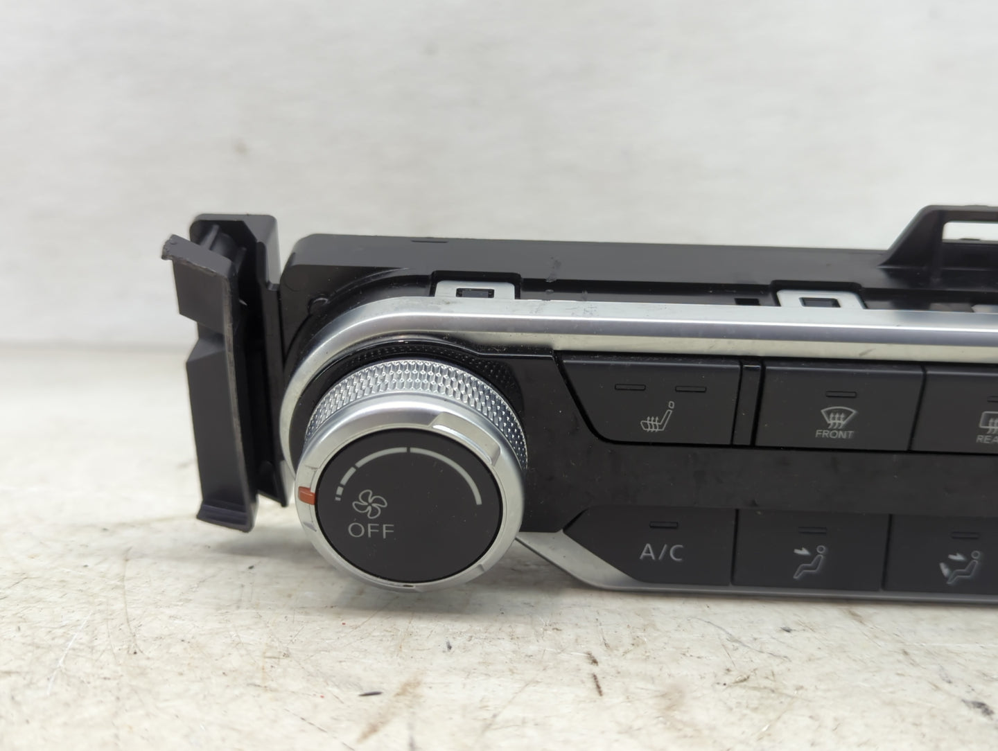 2019-2022 Nissan Altima Climate Control Module Temperature AC/Heater Replacement P/N:27500-6CA2A Fits Fits 2019 2020 2021 20