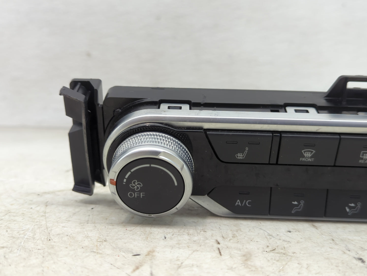 2019-2022 Nissan Altima Climate Control Module Temperature AC/Heater Replacement P/N:27500-6CA2A Fits Fits 2019 2020 2021 20