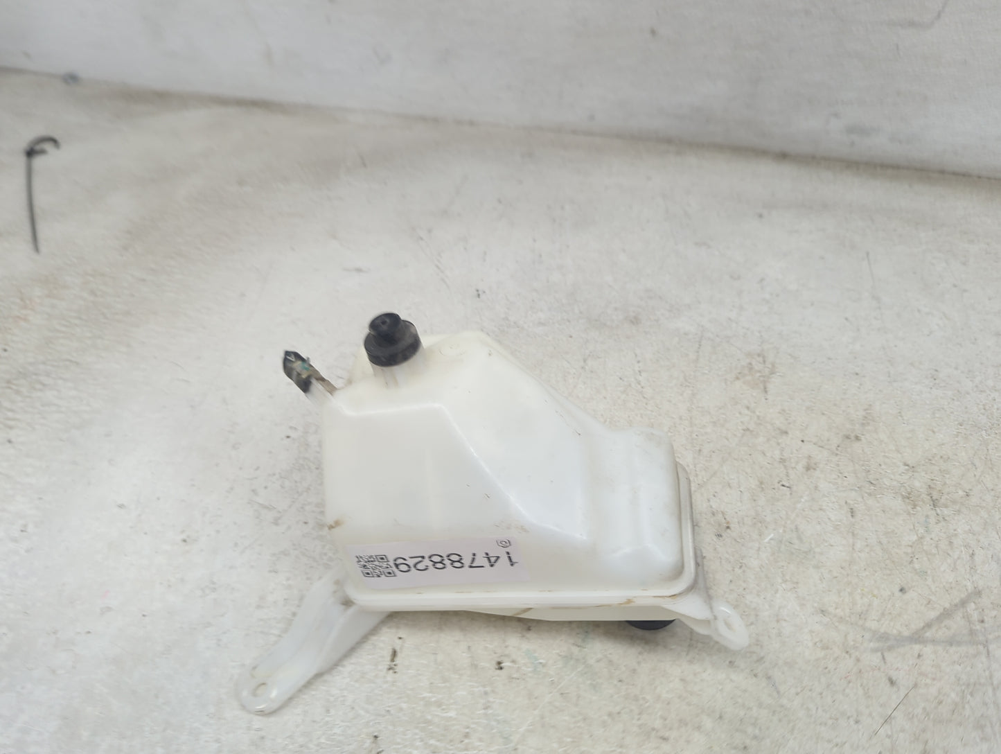 2019-2022 Nissan Altima Radiator Coolant Overflow Expansion Tank Bottle 1478829 - Oemusedautoparts1.com